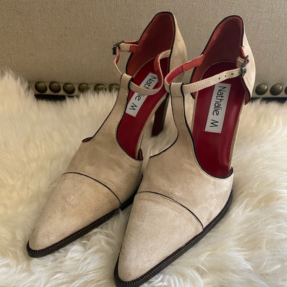 NATHALIE M HEELS
